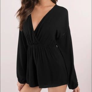 🚫SOLD🚫 NWOT Tobi Stassi Surplice Romper